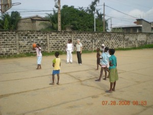 Game of Horse with spectators