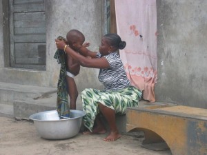 Campbell getting  cooled by his mother