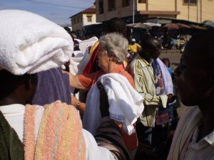 Soeur Black Bargaining for towels