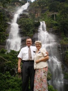 Missionaries at the falls